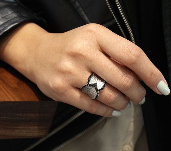 925 Silver Wide Band Black Spinel Ladies Ring - Image 5