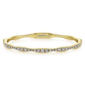 14K Yellow Gold/Graduating Diamond Bangle